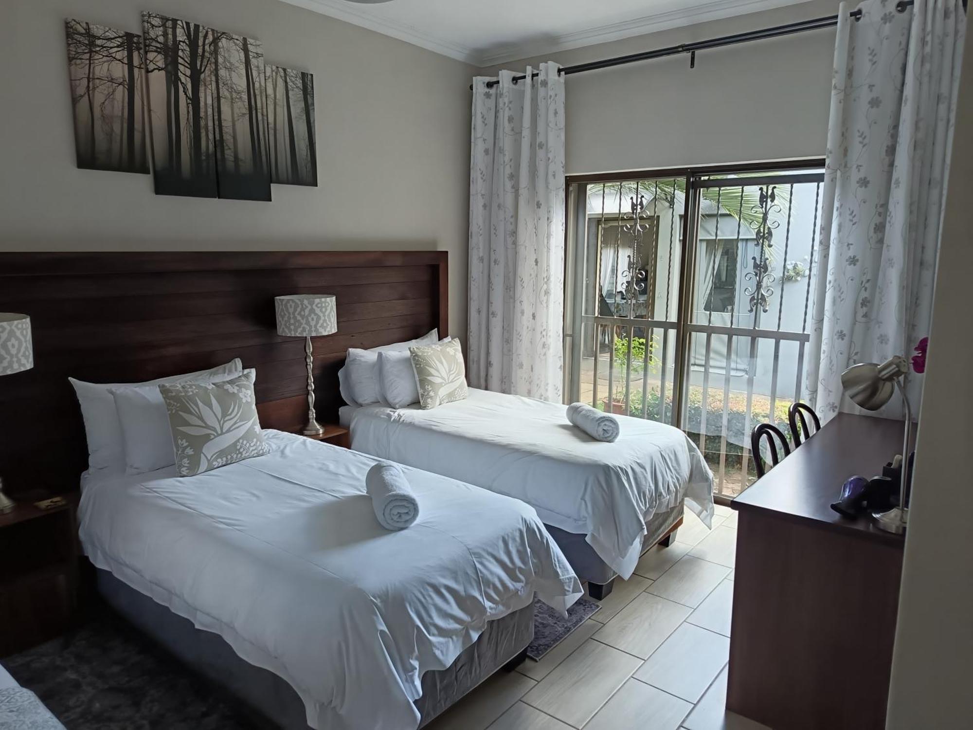 Three Olives Guesthouse Centurion Eksteriør billede