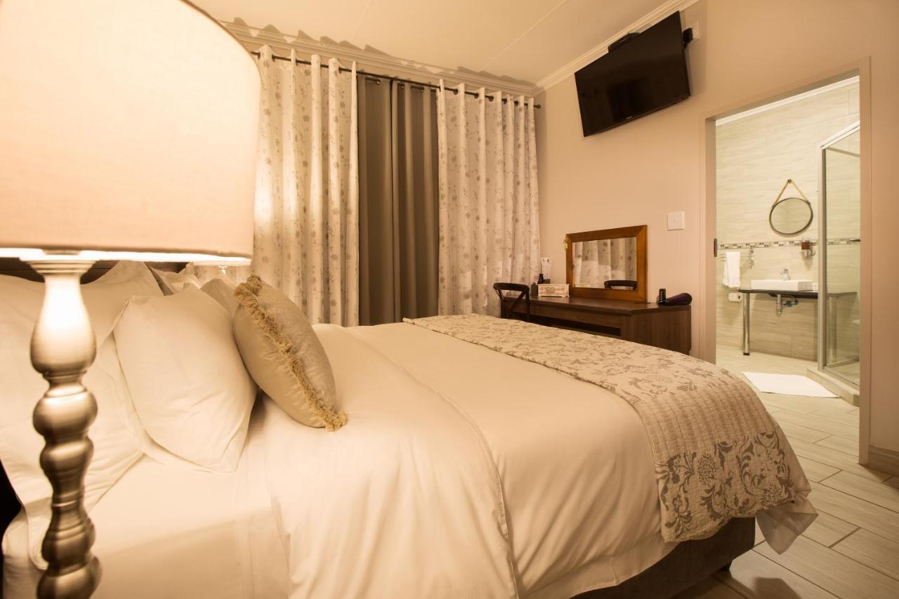 Three Olives Guesthouse Centurion Eksteriør billede